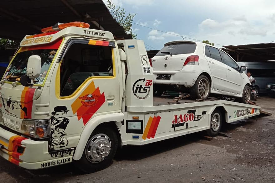 HARGA TARIF BIAYA JASA DEREK TOWING KIRIM MOBIL DI PONOROGO 087838339443