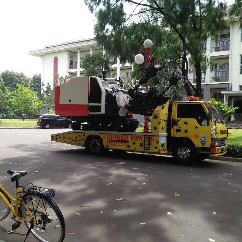 44derek-towing-yogya.jpg