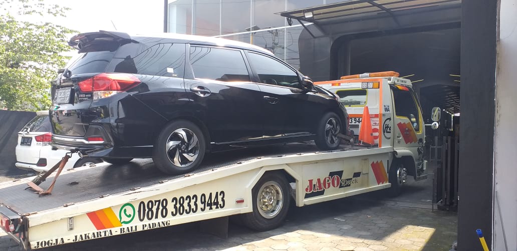 Derek Mobil Baron Nganjuk | Towing Mobil | Kirim Mobil 08783833943